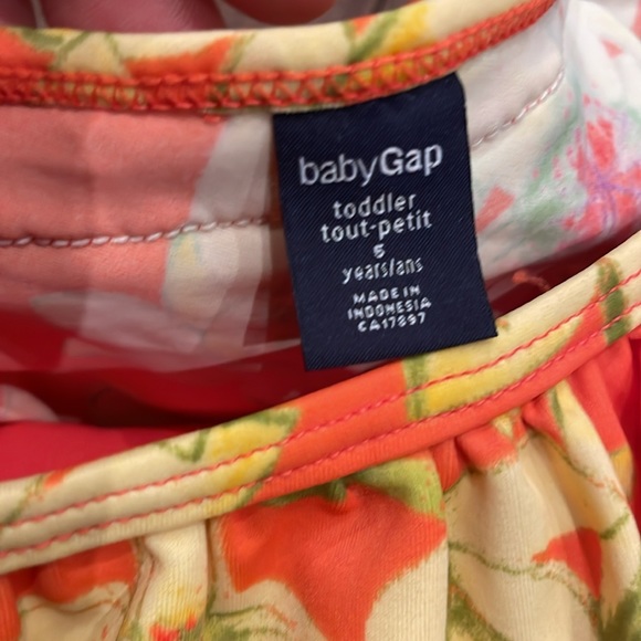 Baby Gap Ruffle bathing suit - Picture 5 of 5
